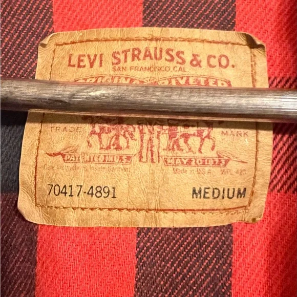 Vintage Levi’s Buffalo Plaid Lined Denim Trucker Jacket – Medium – Made in USA - Picture 5 of 16